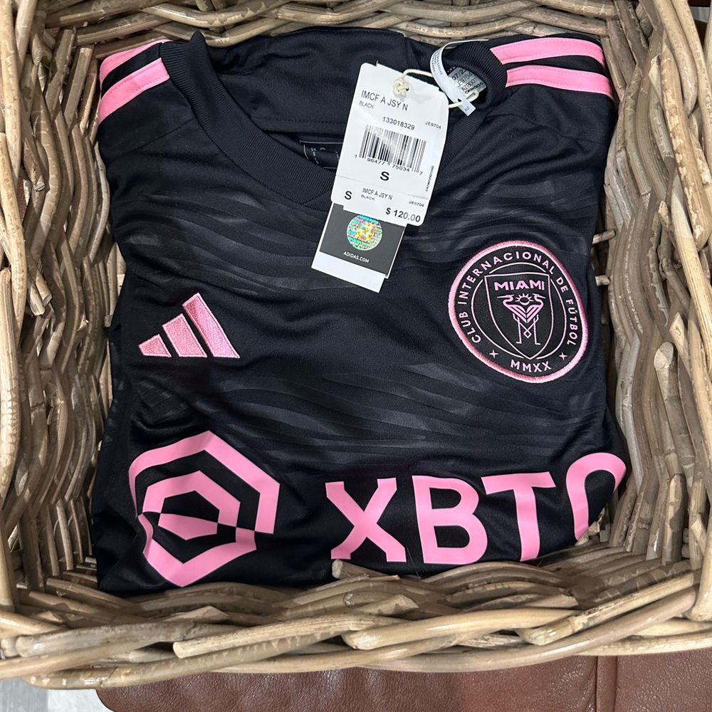 adidas Women's Black and Pink Jersey